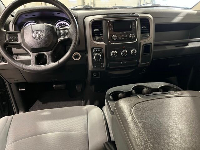 
 2019 RAM 1500 Classic Express full									
