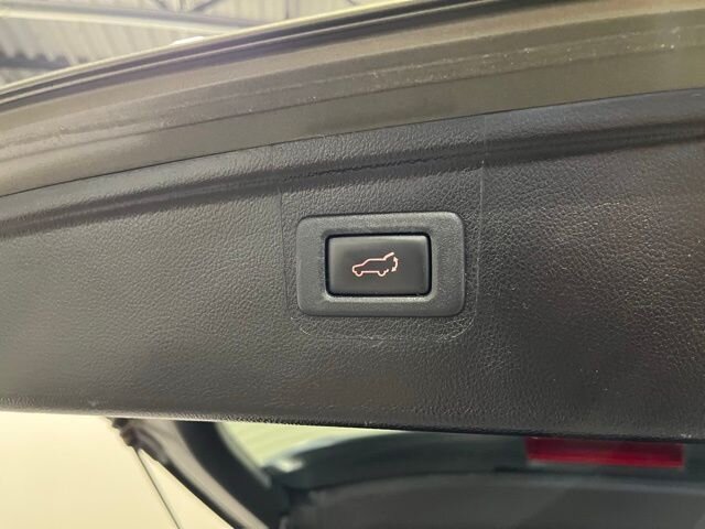 
 2018 Subaru Outback 3.6R Touring full									