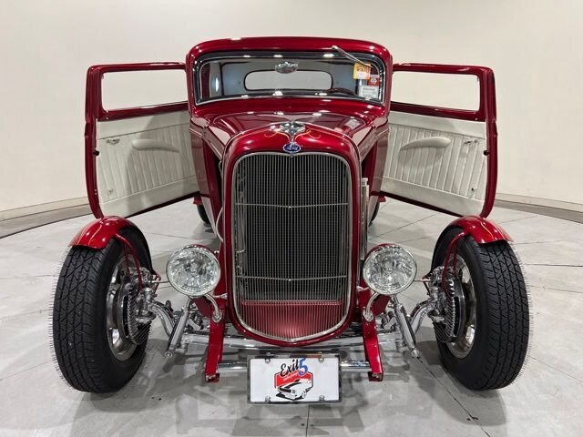 
 1932 Ford 3 Window Deuce Coupe full									