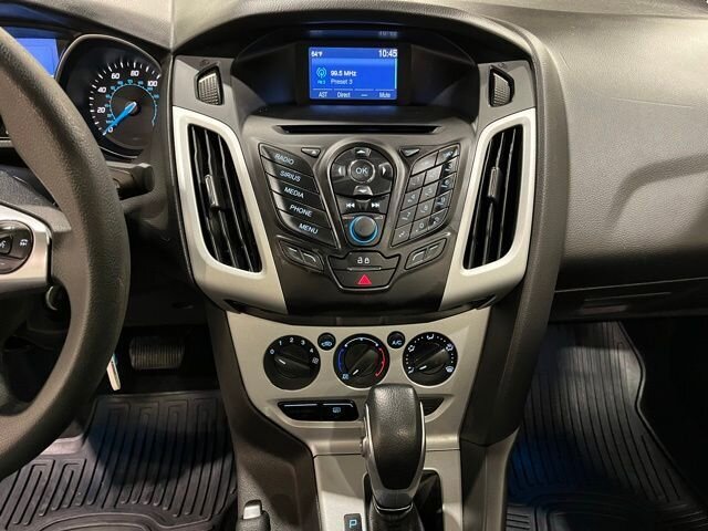 
 2014 Ford Focus SE full									