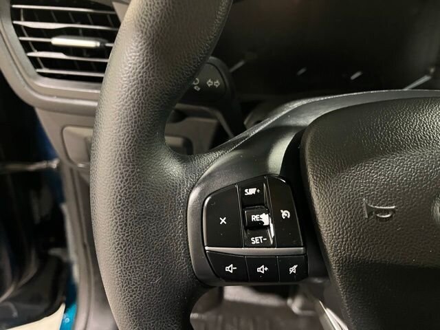 
 2020 Ford Escape SE full									