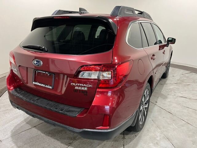 
 2016 Subaru Outback 2.5i Limited full									