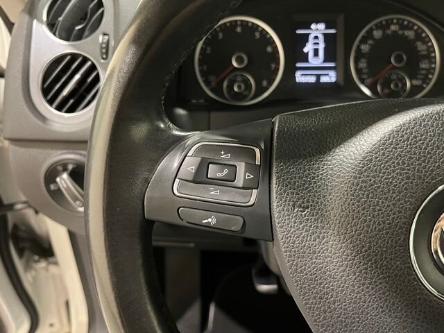 
 2014 Volkswagen Tiguan SEL 4Motion full									