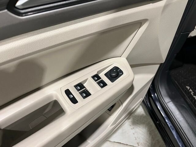 
 2021 Volkswagen Atlas SEL full									