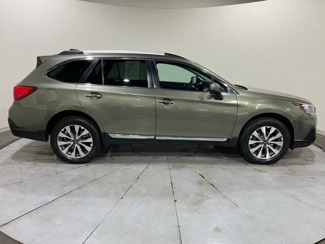 
 2018 Subaru Outback 3.6R Touring full									
