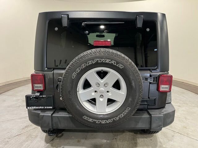 
 2017 Jeep Wrangler Unlimited Sport full									