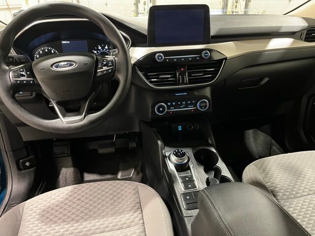 
 2020 Ford Escape SE full									