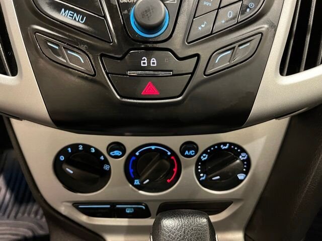 
 2014 Ford Focus SE full									