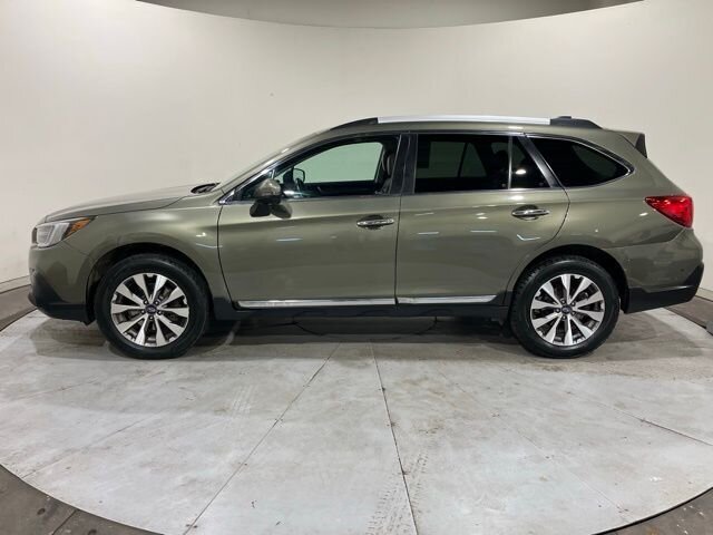 
 2018 Subaru Outback 3.6R Touring full									