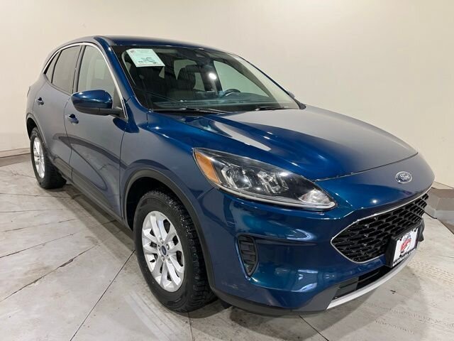 
 2020 Ford Escape SE full									