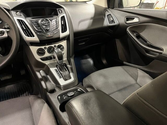 
 2014 Ford Focus SE full									