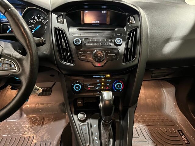 
 2016 Ford Focus SE full									