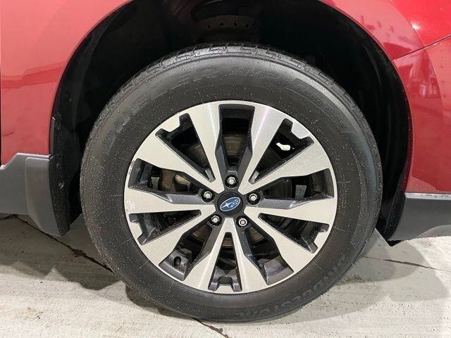 
 2016 Subaru Outback 2.5i Limited full									