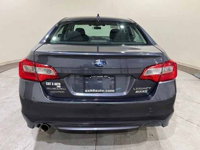 
 2016 Subaru Legacy 2.5i Premium full									