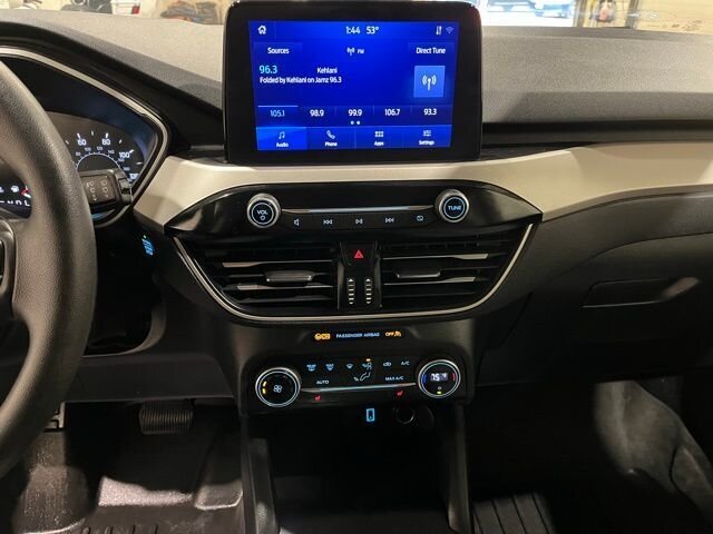 
 2020 Ford Escape SE full									
