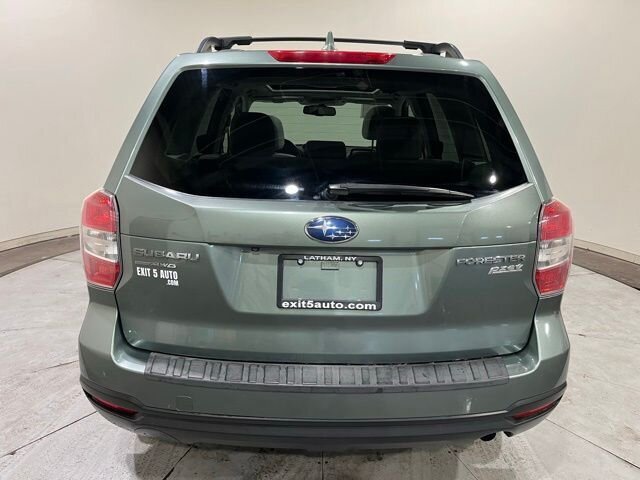 
 2016 Subaru Forester 2.5i Premium full									