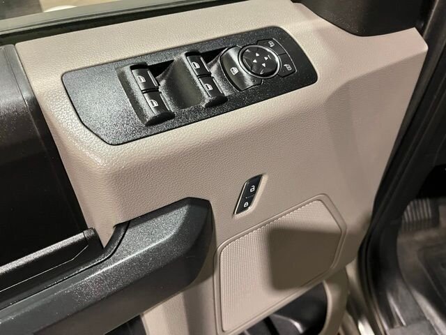 
 2017 Ford F-150 XL full									