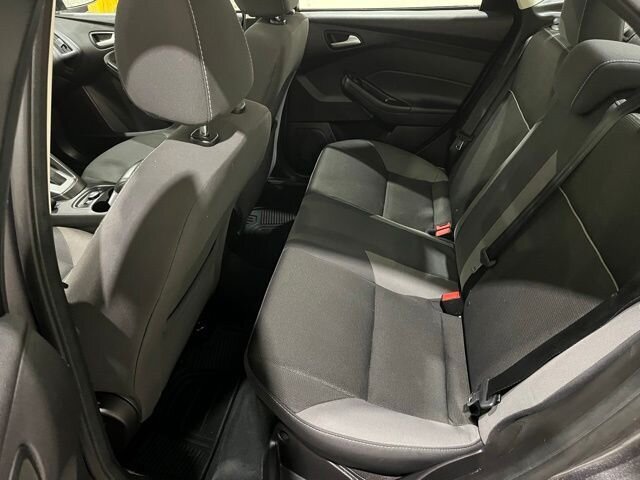 
 2014 Ford Focus SE full									