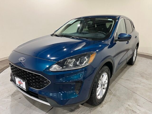 
 2020 Ford Escape SE full									