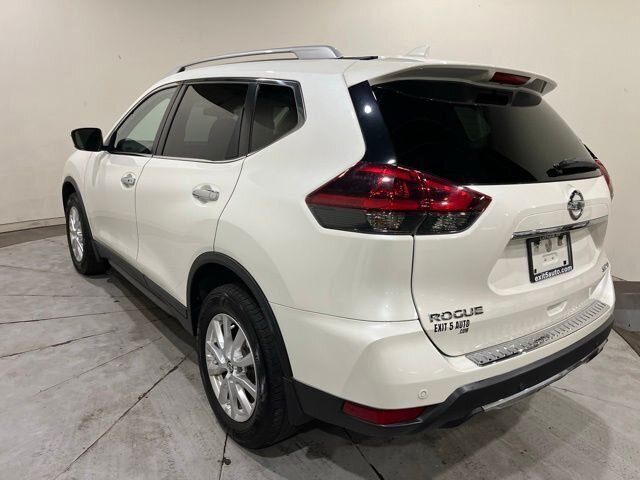 
 2019 Nissan Rogue SV full									