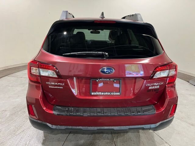 
 2016 Subaru Outback 2.5i Limited full									