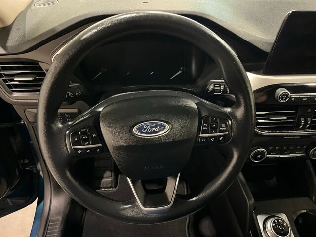 
 2020 Ford Escape SE full									