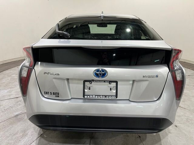 
 2016 Toyota Prius Four full									