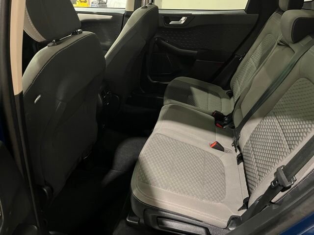 
 2020 Ford Escape SE full									