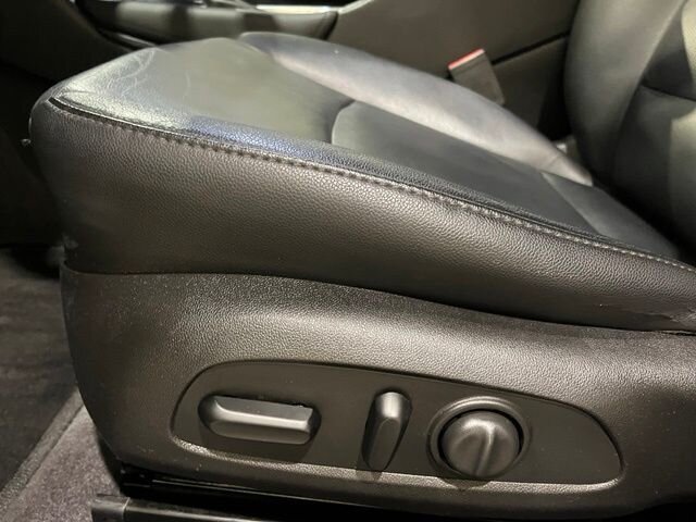 
 2017 Chevrolet Malibu Hybrid full									