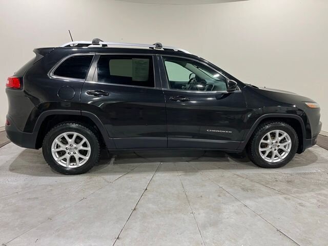 
 2016 Jeep Cherokee Latitude full									