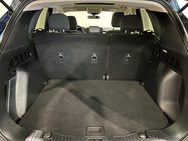 
 2020 Ford Escape SE full									