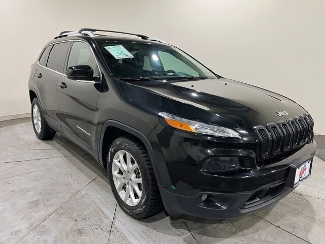 
 2016 Jeep Cherokee Latitude full									