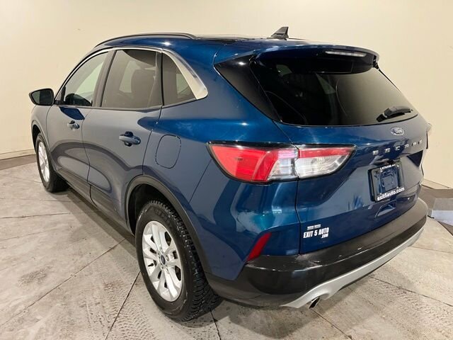 
 2020 Ford Escape SE full									