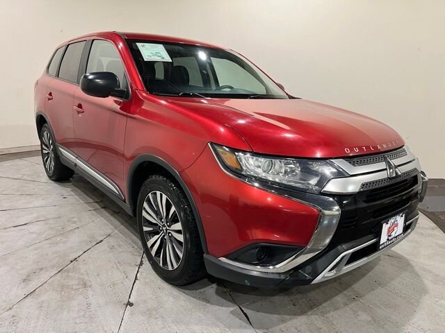 
 2019 Mitsubishi Outlander ES full									