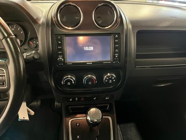 
 2012 Jeep Patriot Latitude full									