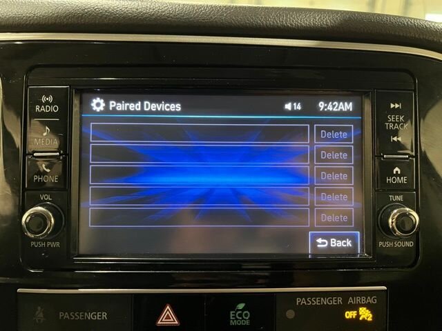 
 2019 Mitsubishi Outlander ES full									