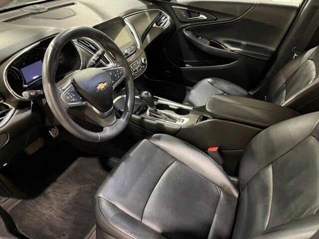 
 2017 Chevrolet Malibu Hybrid full									
