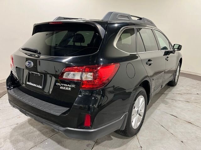 
 2015 Subaru Outback 2.5i Premium full									