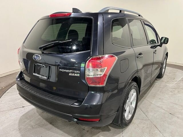 
 2016 Subaru Forester 2.5i Premium full									