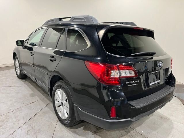 
 2015 Subaru Outback 2.5i Premium full									