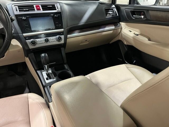 
 2017 Subaru Outback 2.5i Limited full									