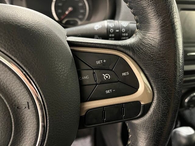 
 2016 Jeep Renegade Limited full									