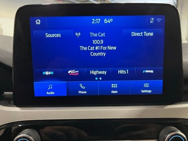 
 2020 Ford Escape SE full									
