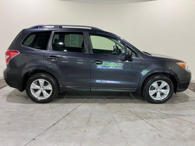 
 2016 Subaru Forester 2.5i Premium full									