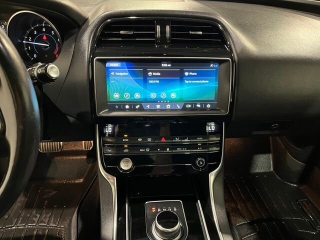 
 2019 Jaguar XE 25t Premium full									
