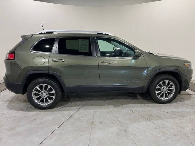 
 2019 Jeep Cherokee Latitude Plus full									