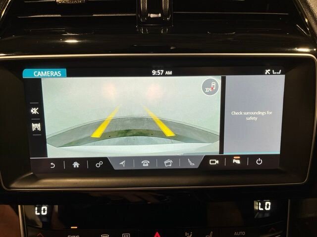 
 2019 Jaguar XE 25t Premium full									