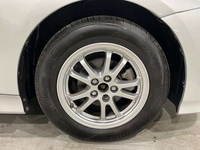 
 2016 Toyota Prius Four full									