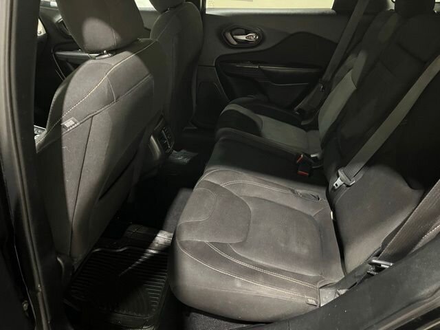 
 2016 Jeep Cherokee Latitude full									