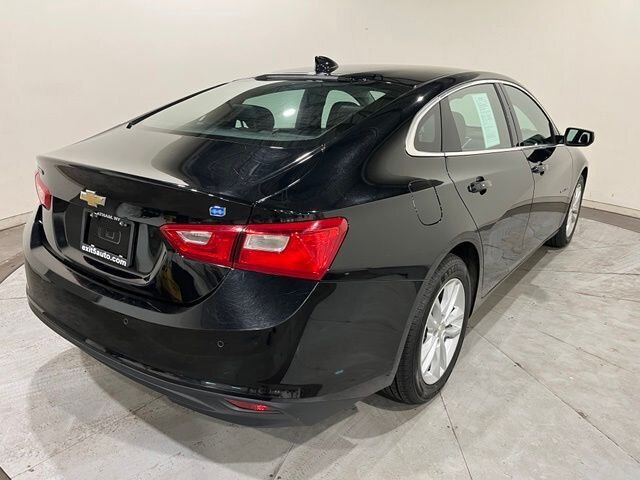 
 2017 Chevrolet Malibu Hybrid full									